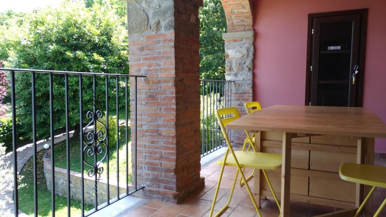 לינה וארוחת בוקר Camporgiano La Collina Dei Franchi מראה חיצוני תמונה