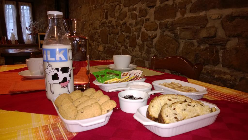 לינה וארוחת בוקר Camporgiano La Collina Dei Franchi מראה חיצוני תמונה